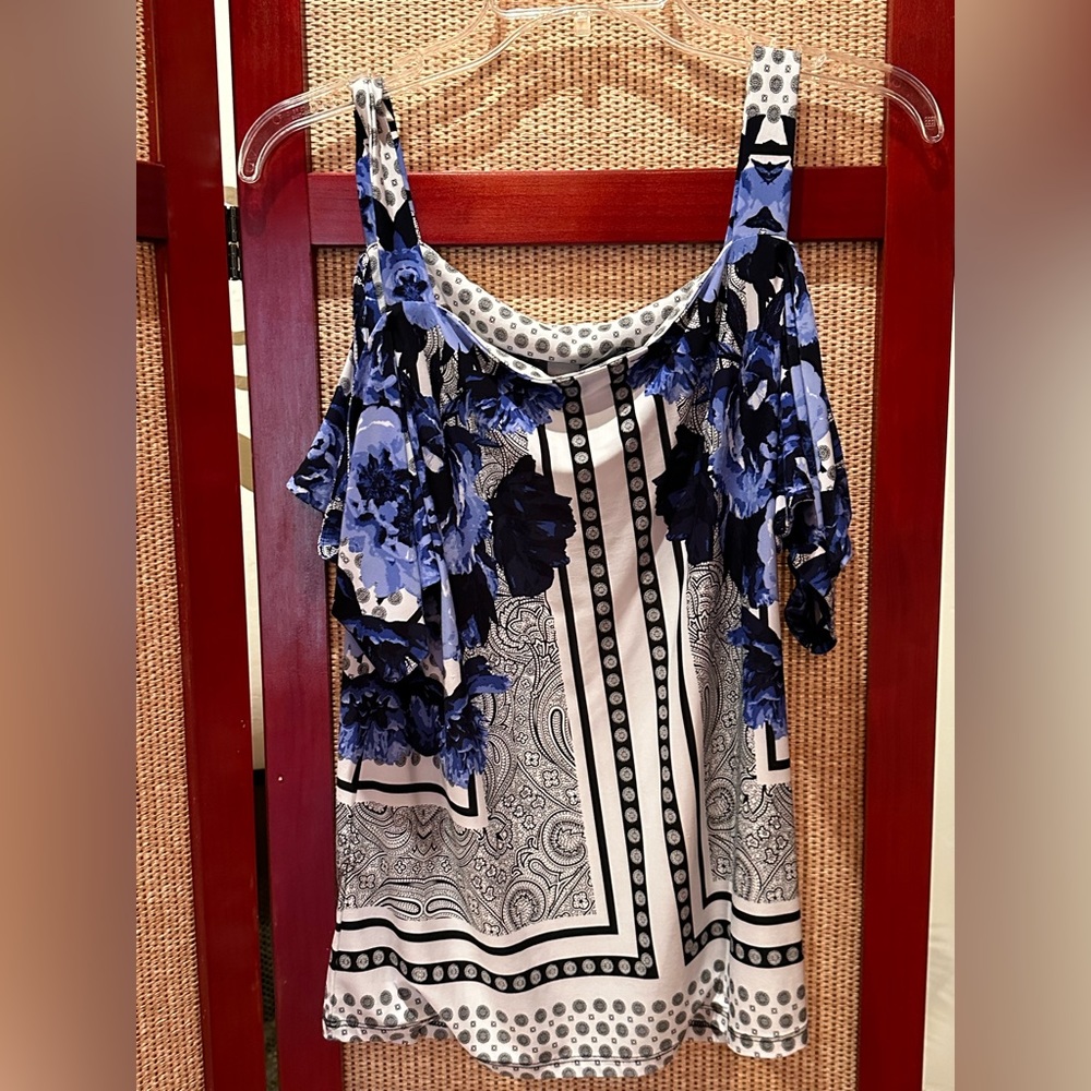 INC Cold Shoulder top size S